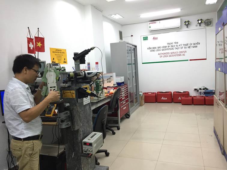 sửa máy toàn đạc Leica